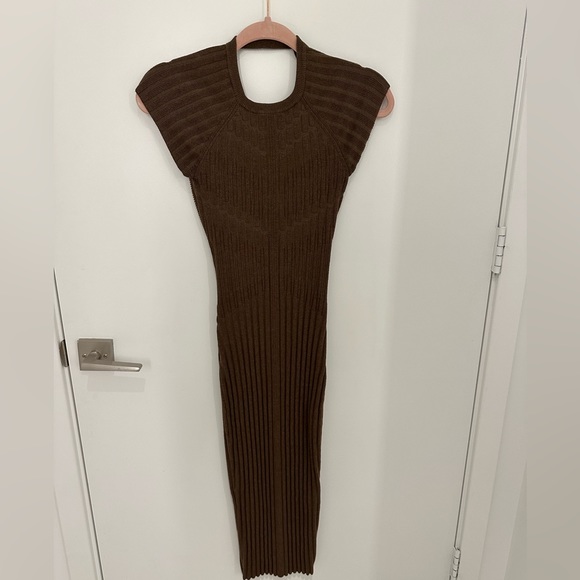 Bodycon Midi Dress 🥰 Fabric is warm 😍 - Picture 4 of 4